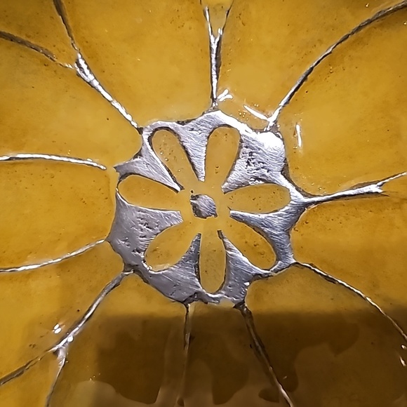 Yellow flower enamel trinket dish bowl silvertone metal - Picture 3 of 8